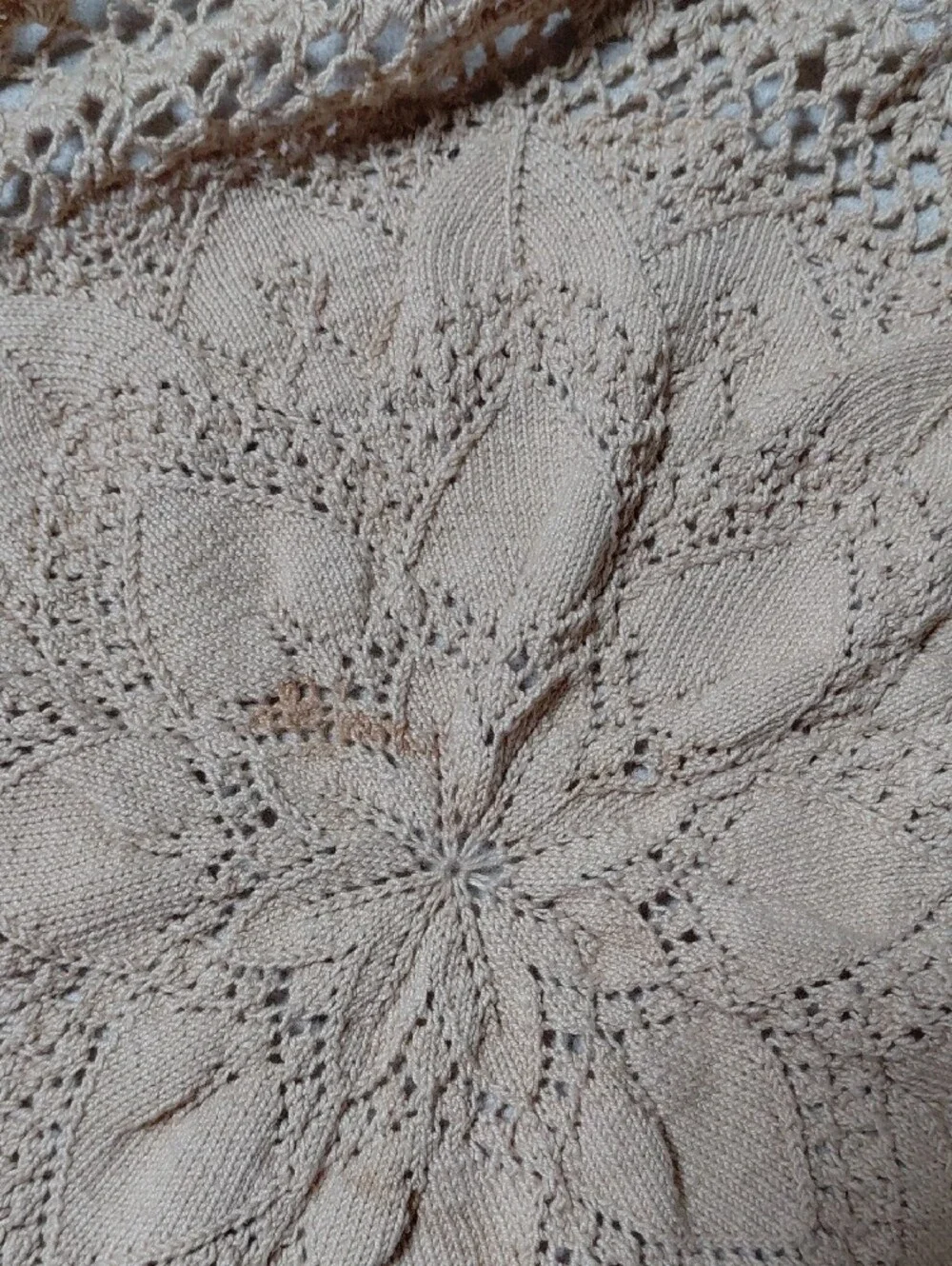 N/A delicate cream